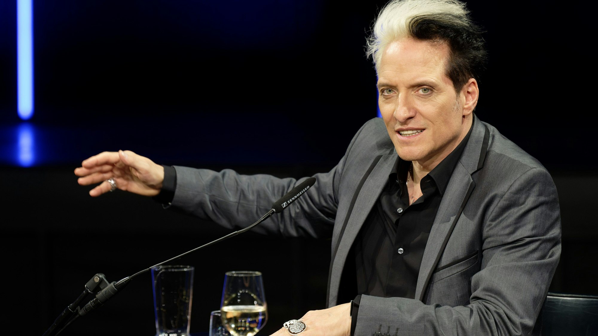 Ärzte-Schlagzeuger und Solokünstler Bela B macht Wahlwerbung für die Grünen.