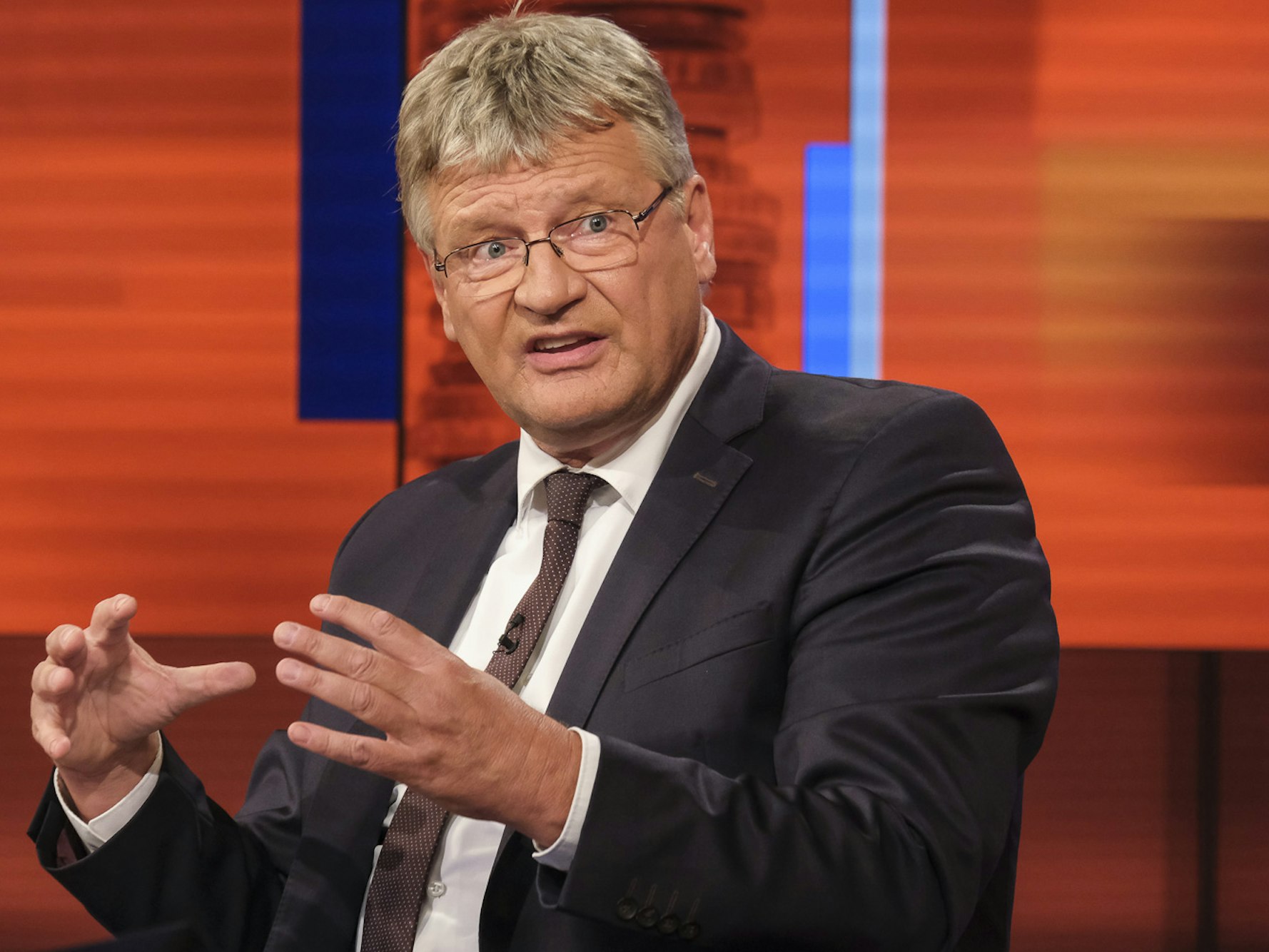 AfD-Bundessprecher Jörg Meuthen wurde bei „Hart aber fair“ am Montag (6. September) nach einem Konter von Moderator Frank Plasberg plötzlich kleinlaut.