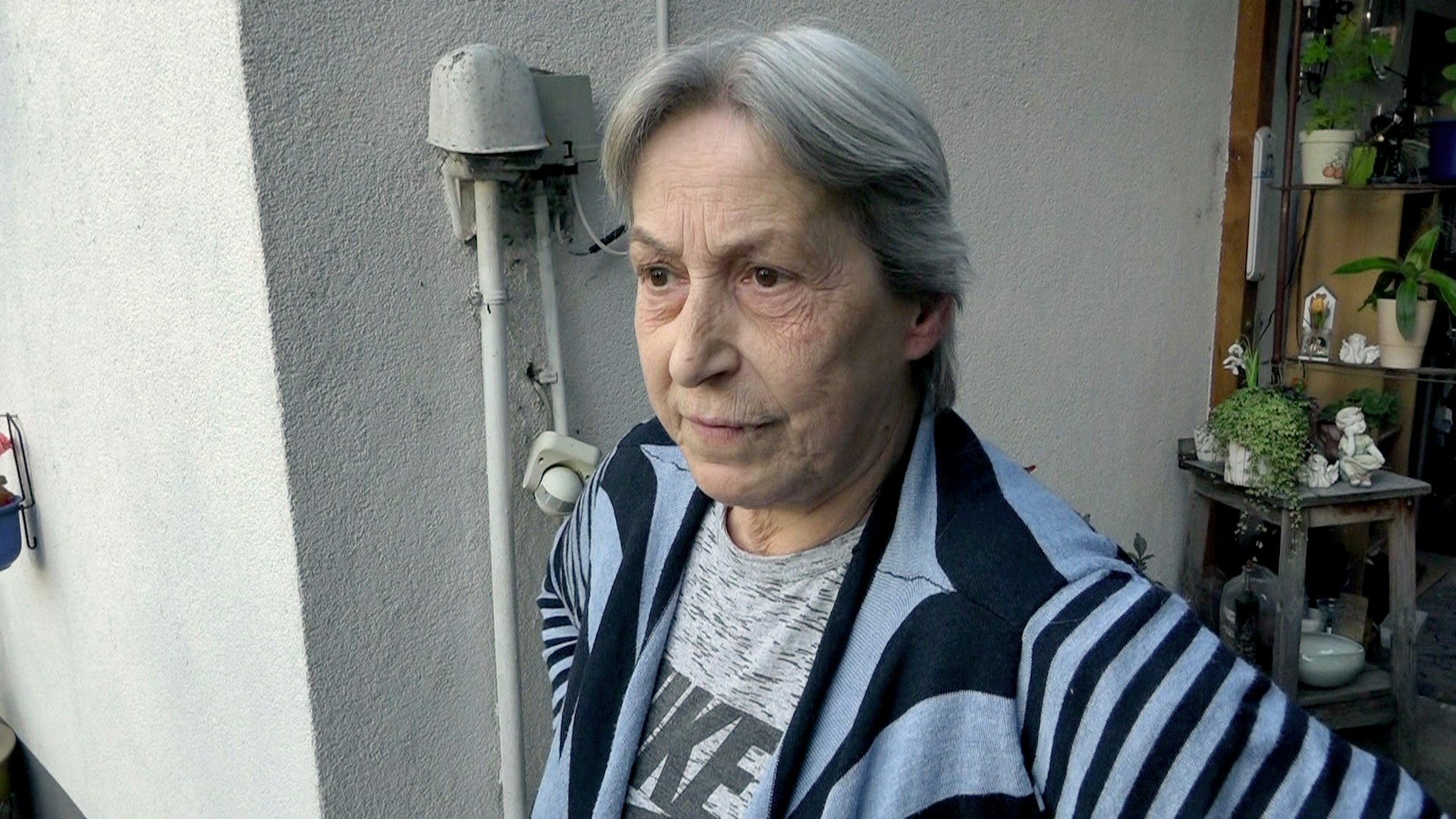 artz und herzlich: Große Not bei Dagmar: Seit fast einem Jahr wartet sie auf ihren Rentenbescheid - bisher vergebens.