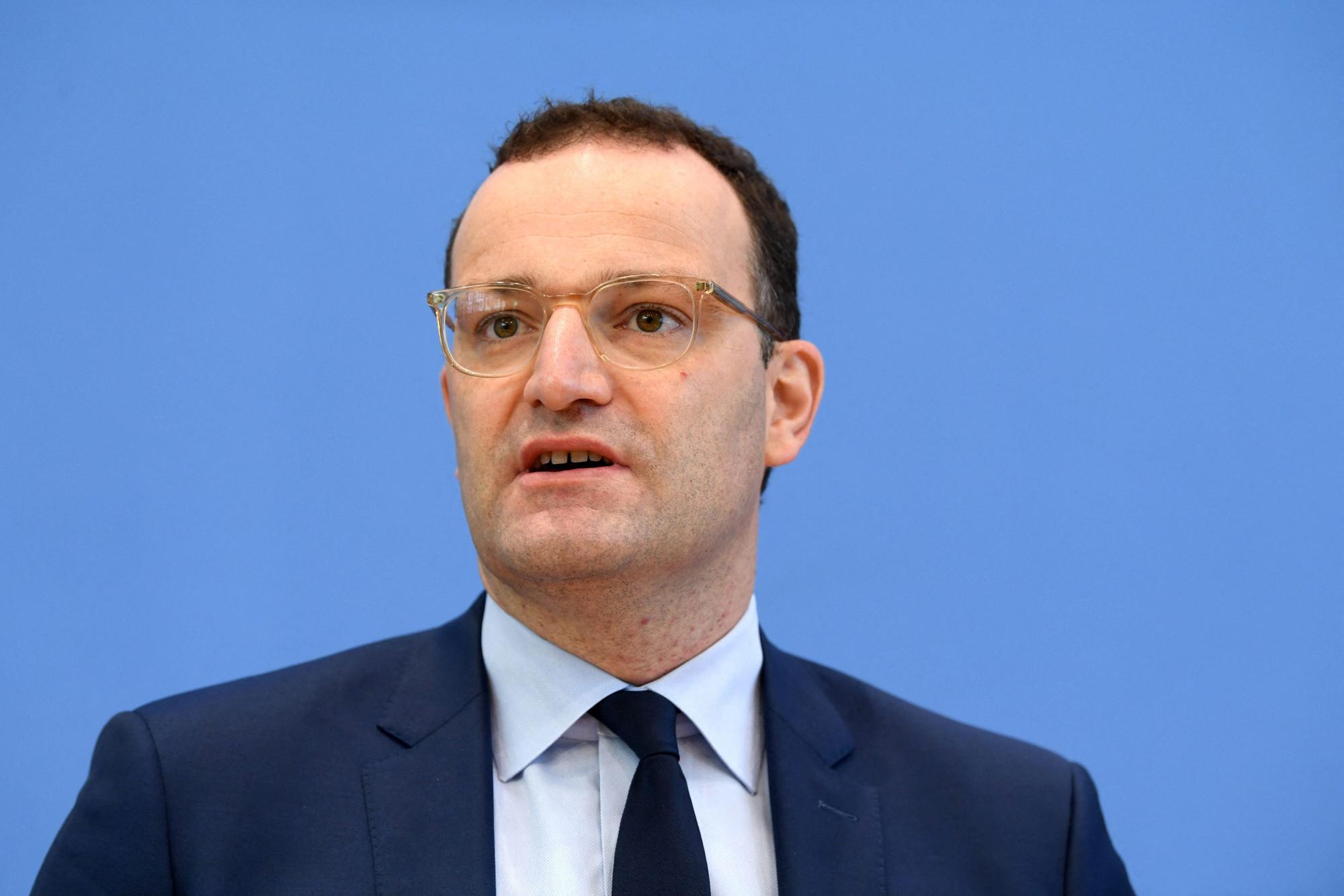 Jens Spahn, hier am 8. September 2021, will die epidemische Lage in Deutschland auslaufen lassen. Ihm ist offenbar egal, dass die Infektionszahlen steigen.