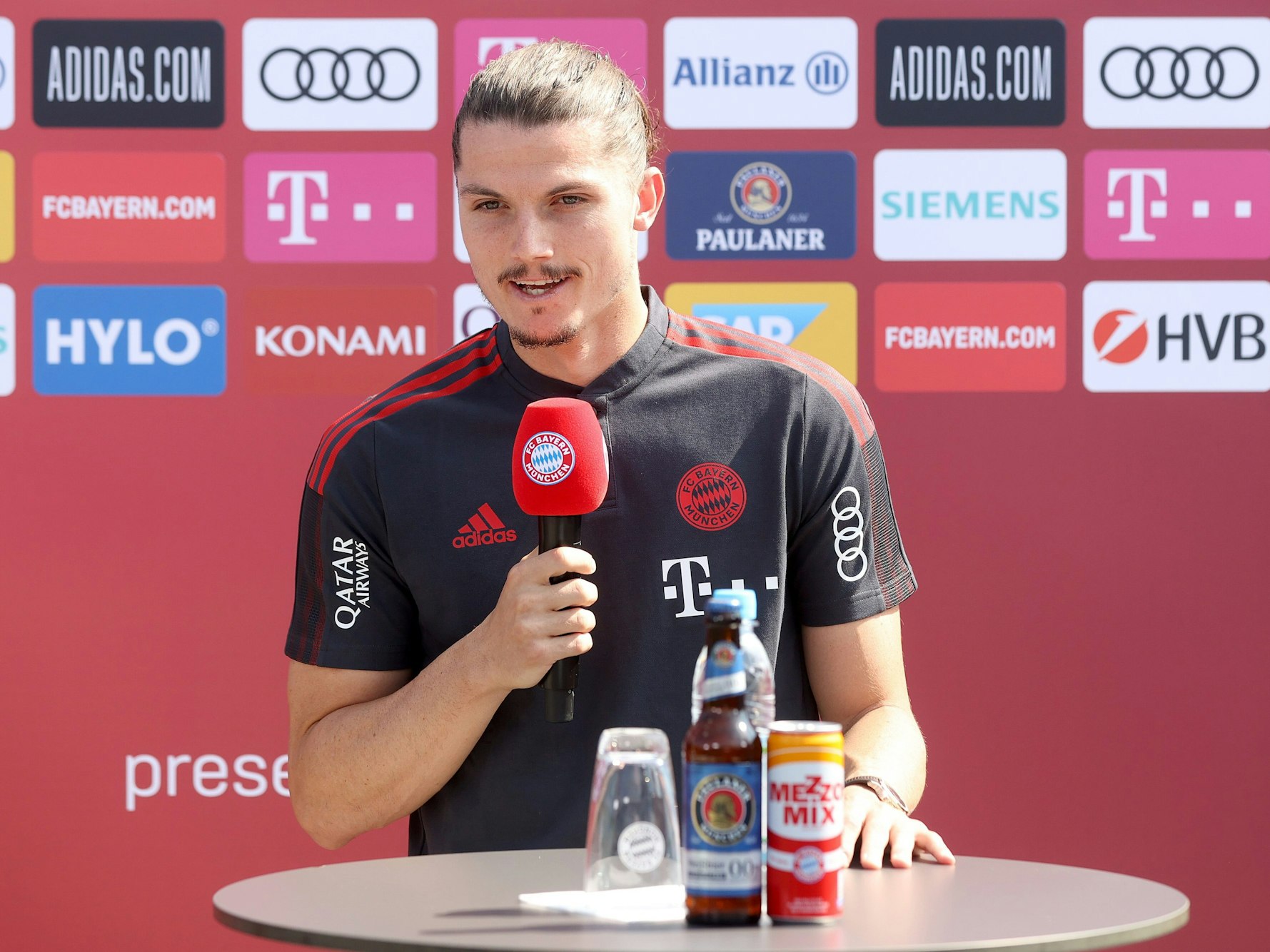 Marcel Sabitzer wird beim FC Bayern vorgestellt.