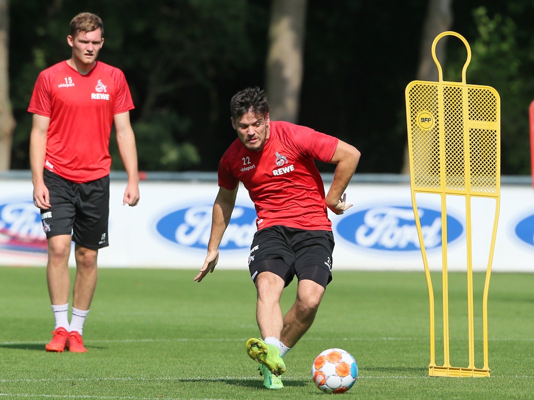 Jorge Mere und Luca Kilian im Training des 1. FC Köln