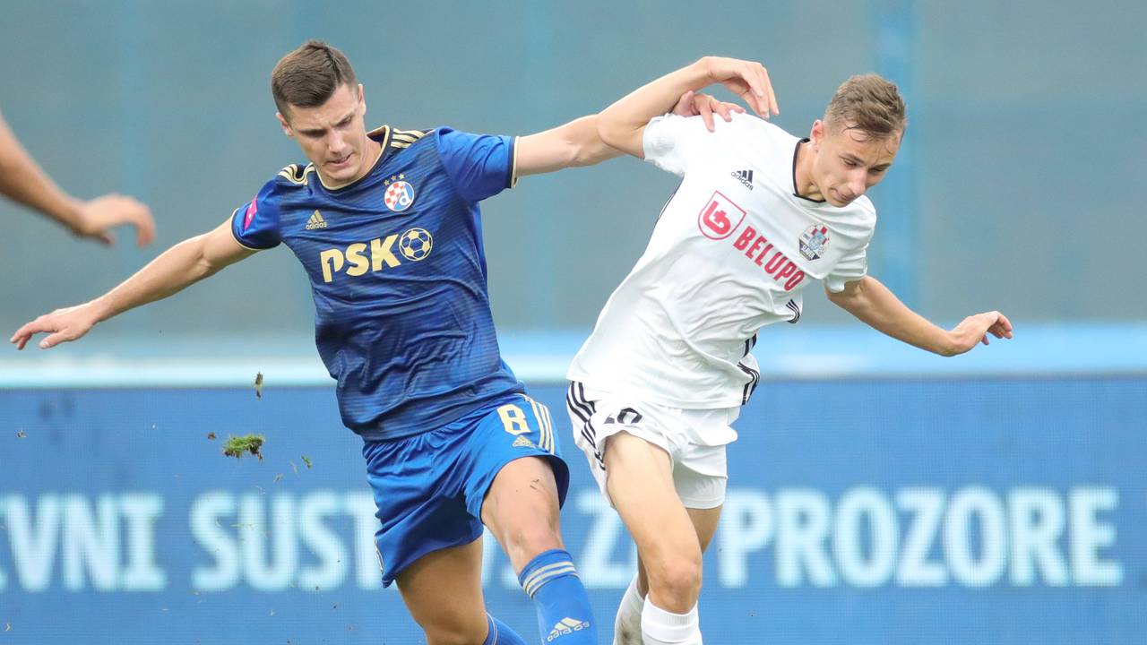 Lovro Zvonarek und Amer Gojak im Zweikampf.