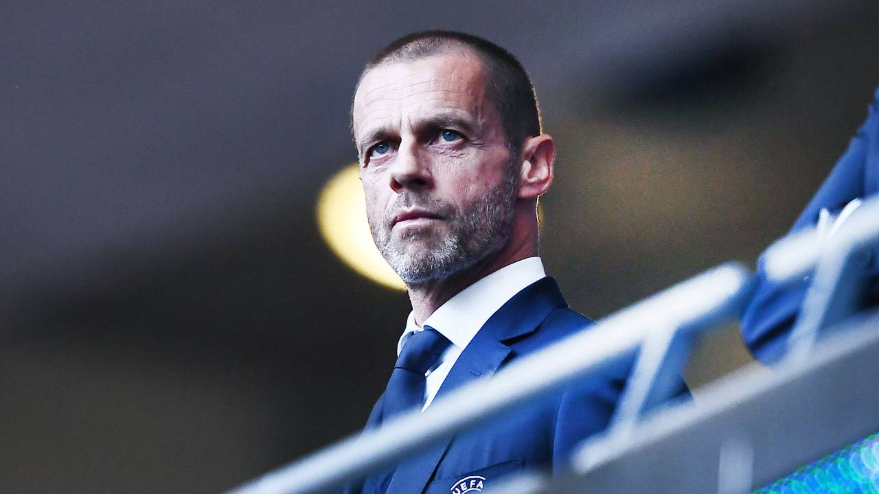UEFA-Boss Aleksander Ceferin auf der Tribüne