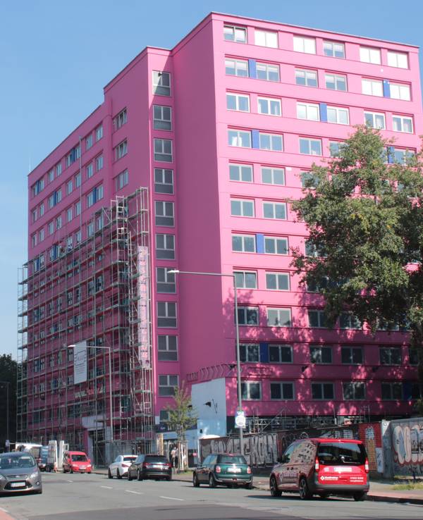Das Gebäude des Pascha-Bordells wurde pink gestrichen.