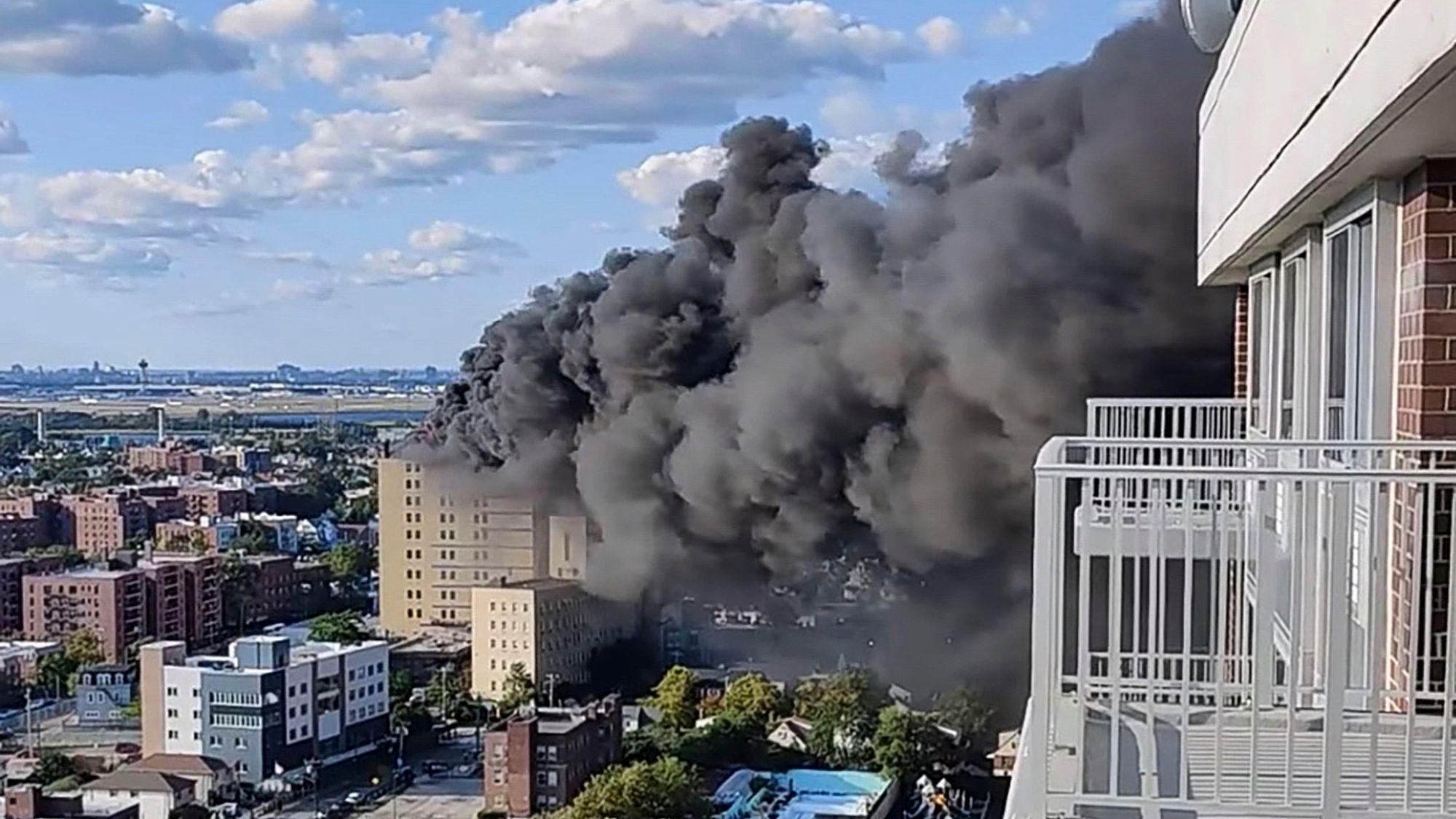 Im St. John's Episcopal Hospital im Stadtteil Far Rockaway in Queens, New York, hat es gebrannt.