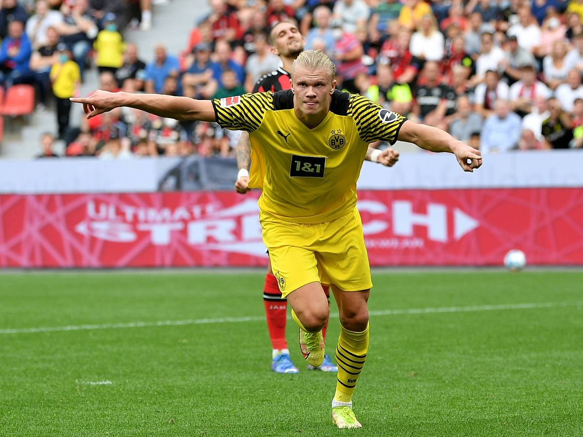 Erling Haaland jubelt über sein Tor gegen Bayer Leverkusen