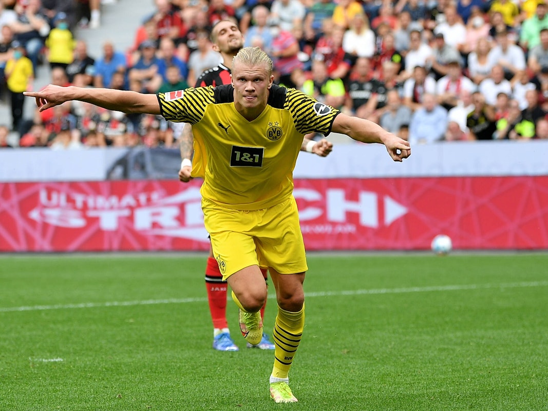 Erling Haaland jubelt über sein Tor gegen Bayer Leverkusen