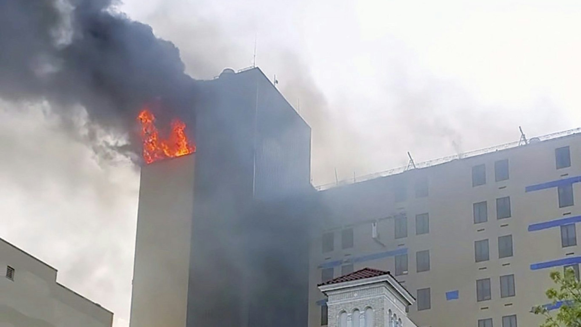 Feuer im St. John's Episcopal Hospital im Stadtteil Far Rockaway in Queens, New York