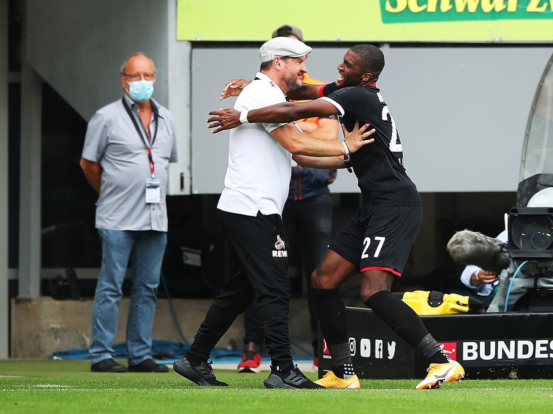 Anthony Modeste jubelt gegen den SC Freiburg für den 1. FC Köln.