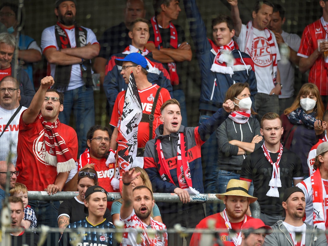 Die Kölner Fans beim SC Freiburg.