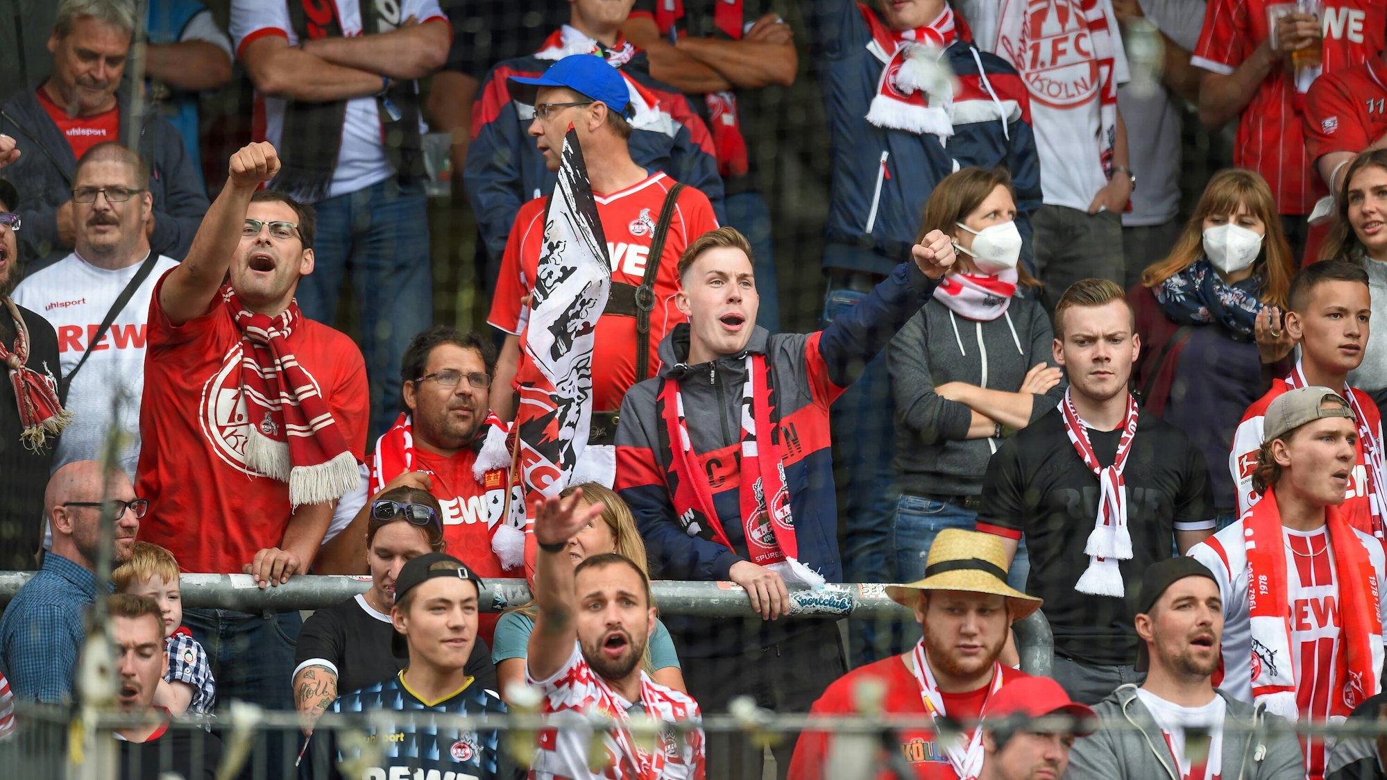 Die Kölner Fans beim SC Freiburg.