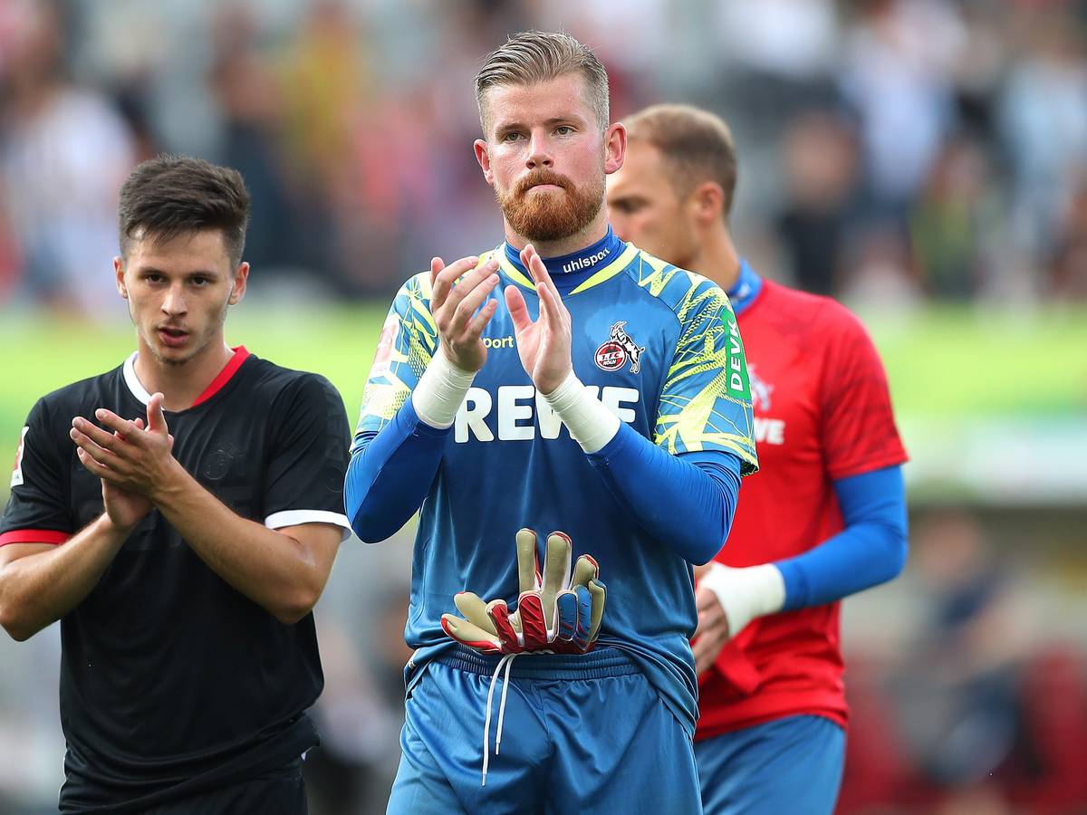 Timo Horn beim Auswärtsspiel des 1. FC Köln beim SC Freiburg