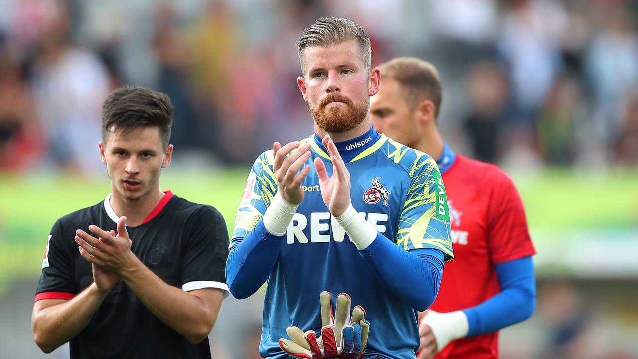 Timo Horn beim Auswärtsspiel des 1. FC Köln beim SC Freiburg