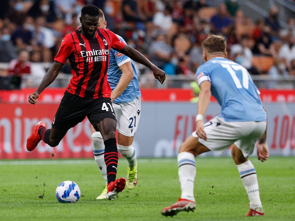 Tiémoué Bakayoko zieht gegen Lazio Rom ab - Ciro Immobile stellt sich in den Schuss