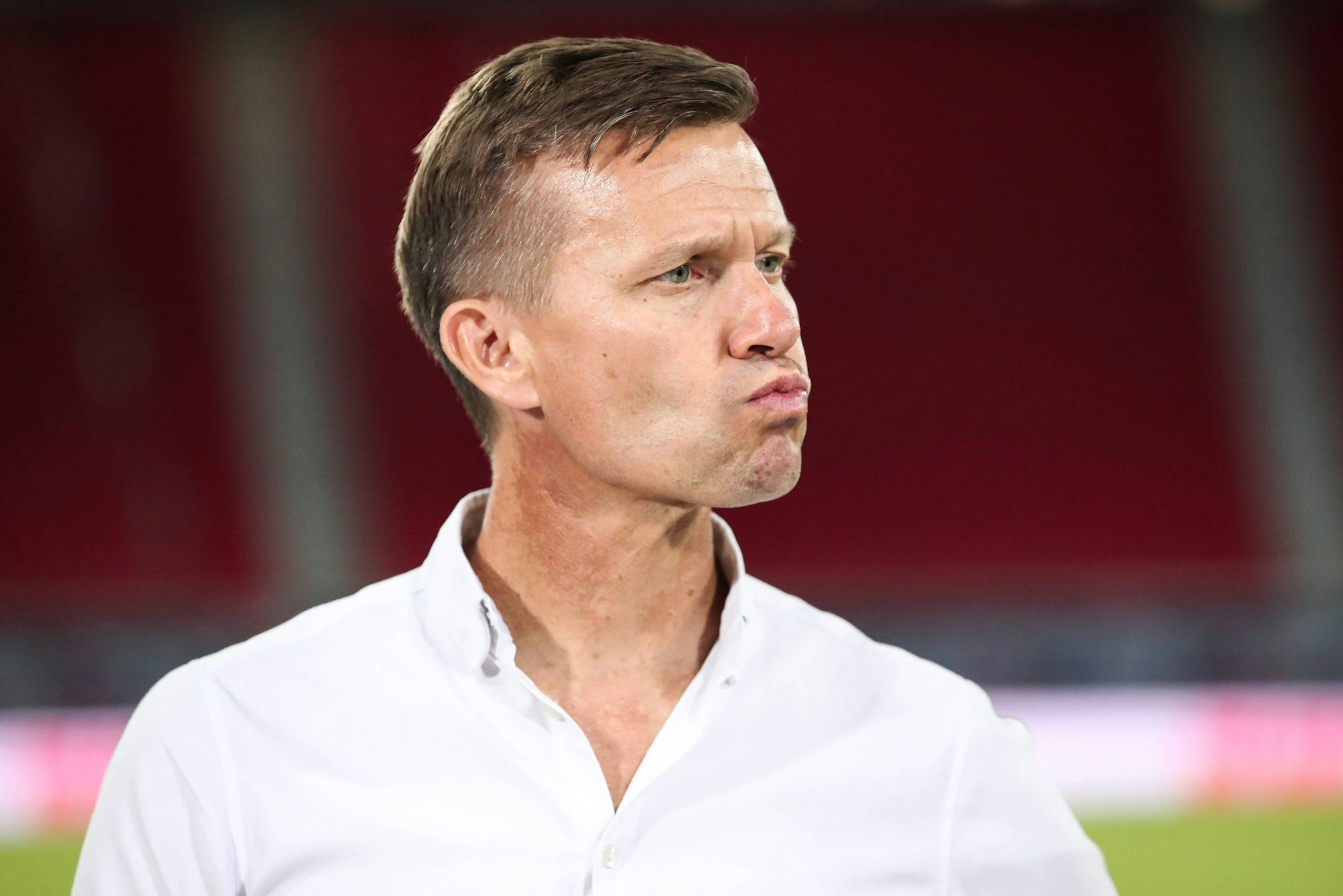 Jesse Marsch spitzt den Mund.