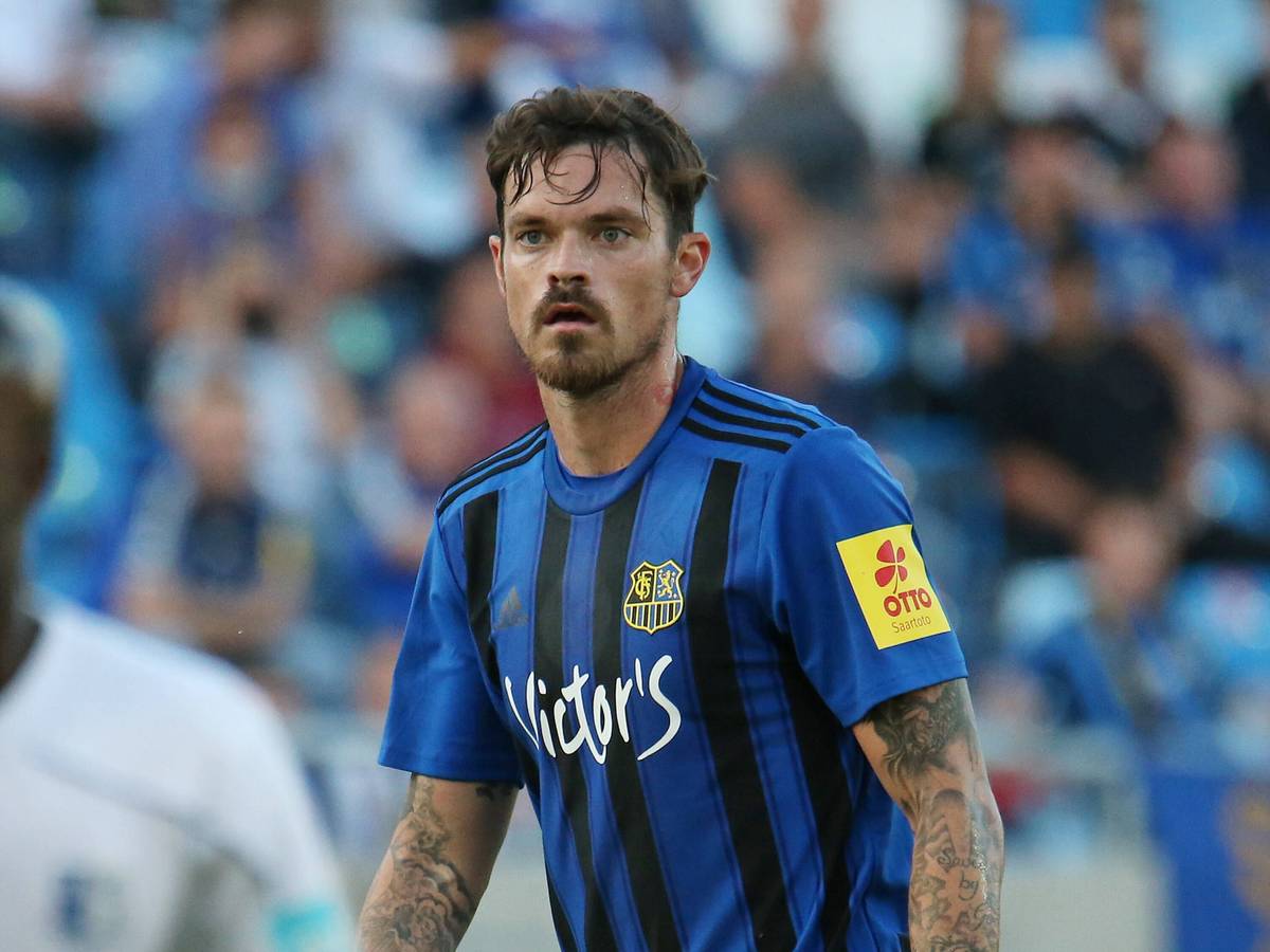 Saarbrückens Dennis Erdmann gegen Magdeburg