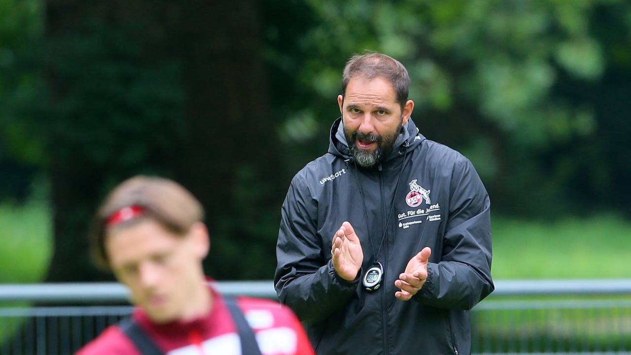 Stefan Ruthenbeck trainiert die U19 des 1. FC Köln.