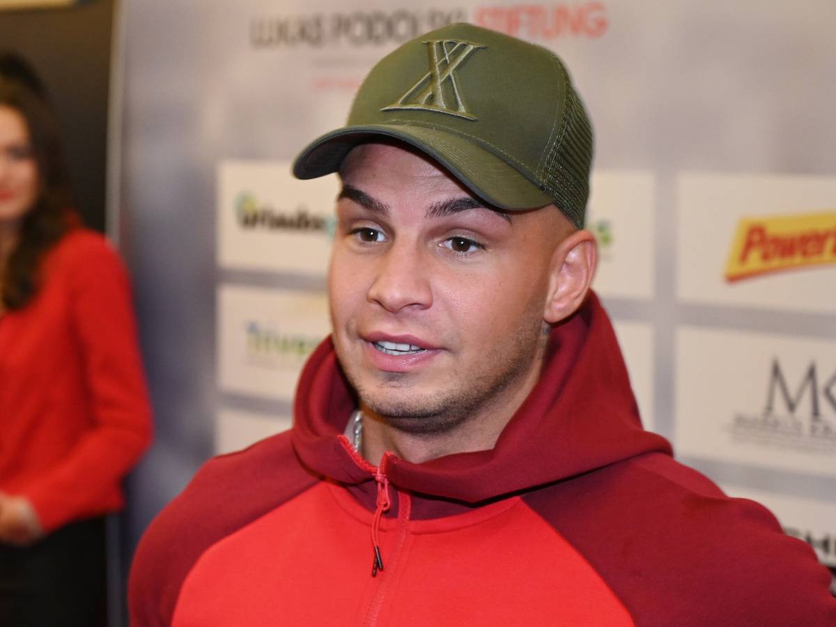 Der Sänger Pietro Lombardi kommt zum Prominentenspiel im Rahmen des Hallenfußballturniers „Schauinsland Reisen Cup“.