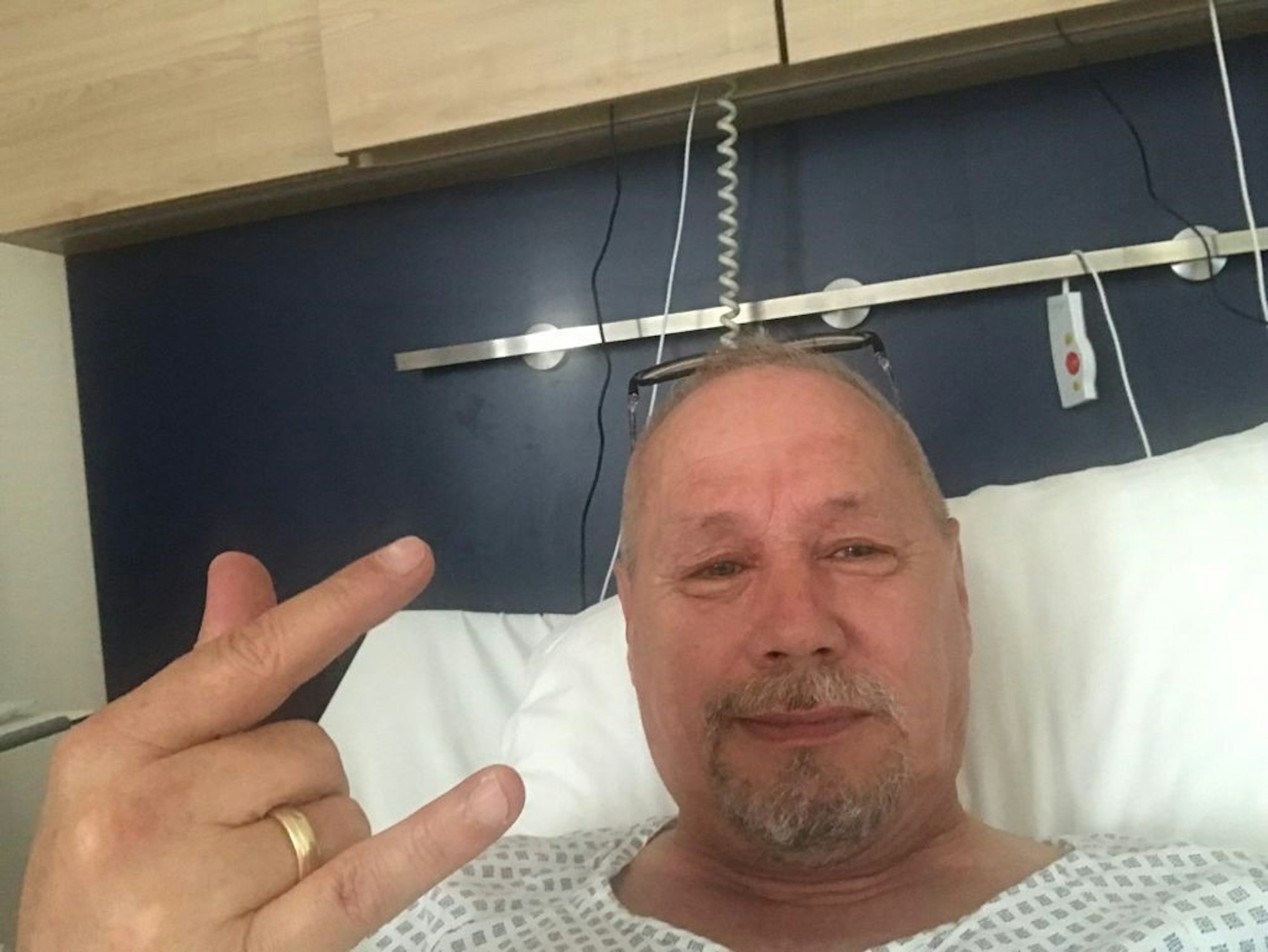 Peter Kellershoff nach seiner OP im Klinikum Merheim