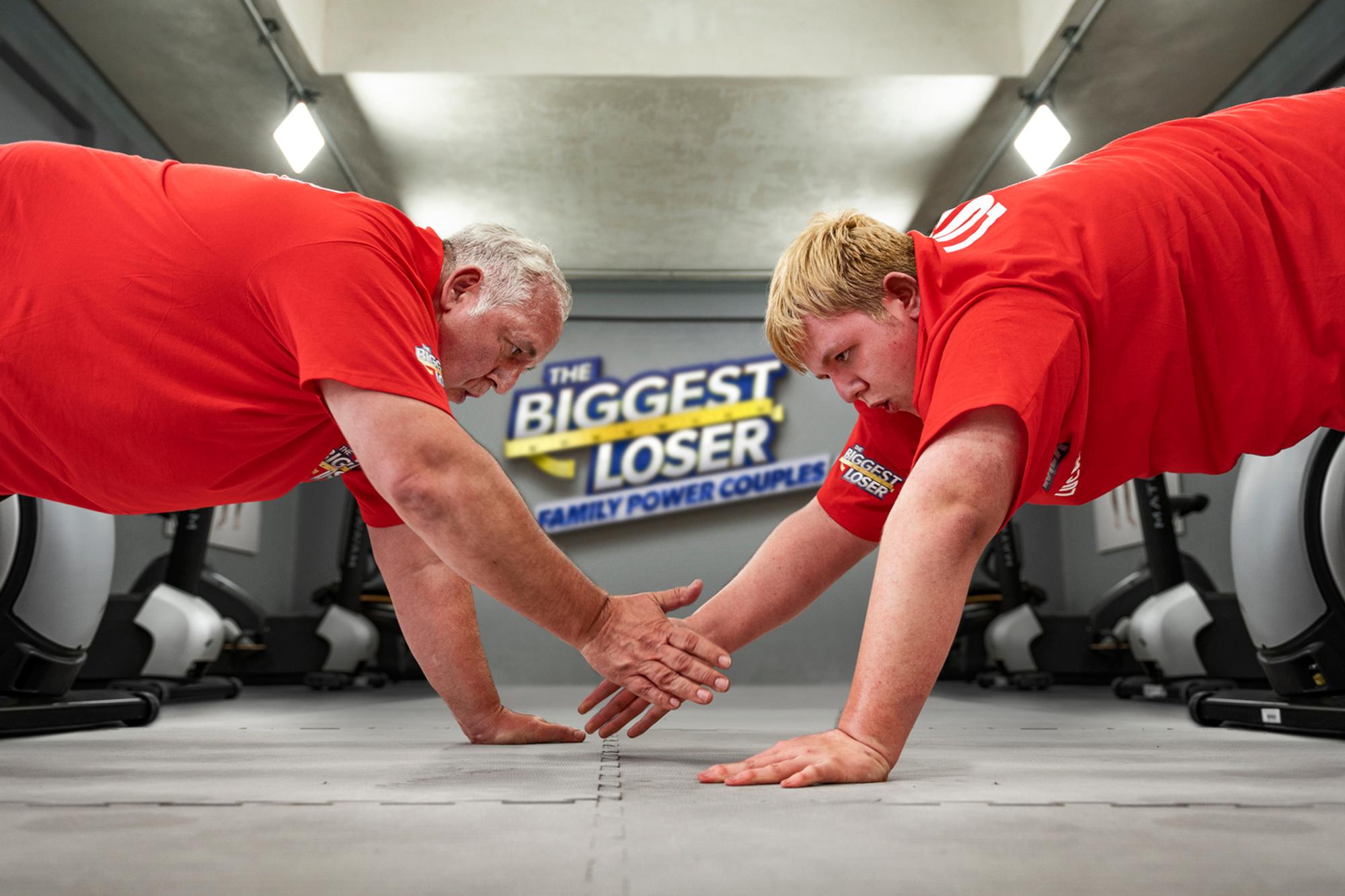 Die Kandidaten Manni und Lukas (r.) in der Sat.1-Show „The Biggest Loser - Family Power Couples“.