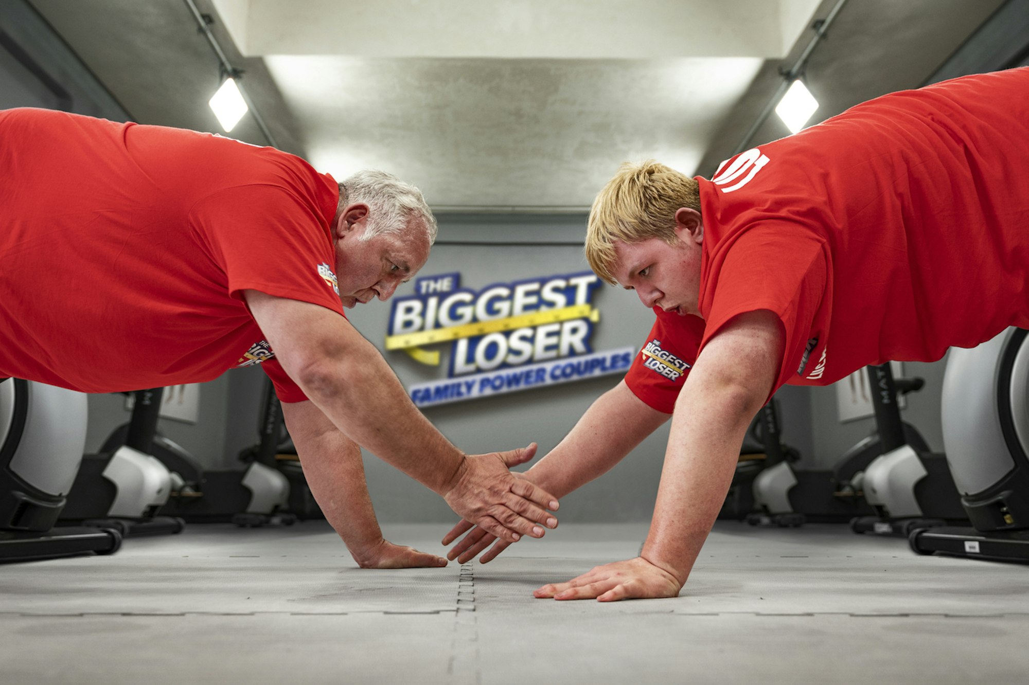 Die Kandidaten Manni und Lukas (r.) in der Sat.1-Show „The Biggest Loser - Family Power Couples“.