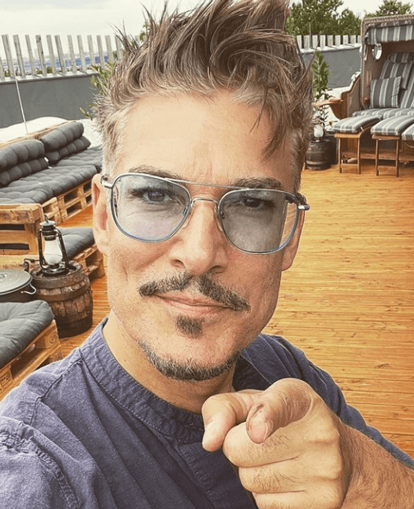 Auf Instagram zeigt er stolz seine erschlankte Figur: Chris Töpperwien, hier auf einem Selfie im Juli, hat stark abgenommen.