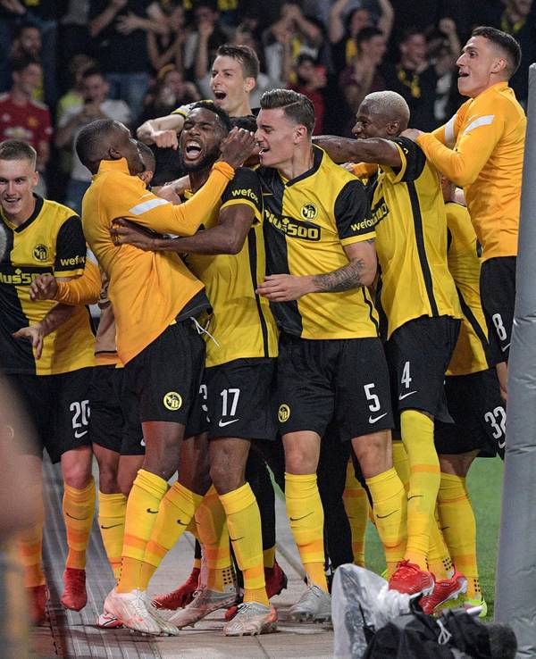 Großer Jubel nach dem Sieg gegen Manchester United bei Young Boys Bern