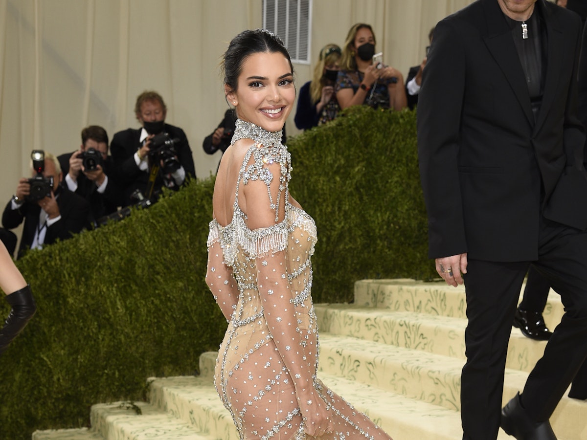 Model Kendall Jenner bei der diesjährigen „Met“-Gala. Kendall überraschte mit einem durchsichtigen Kleid.