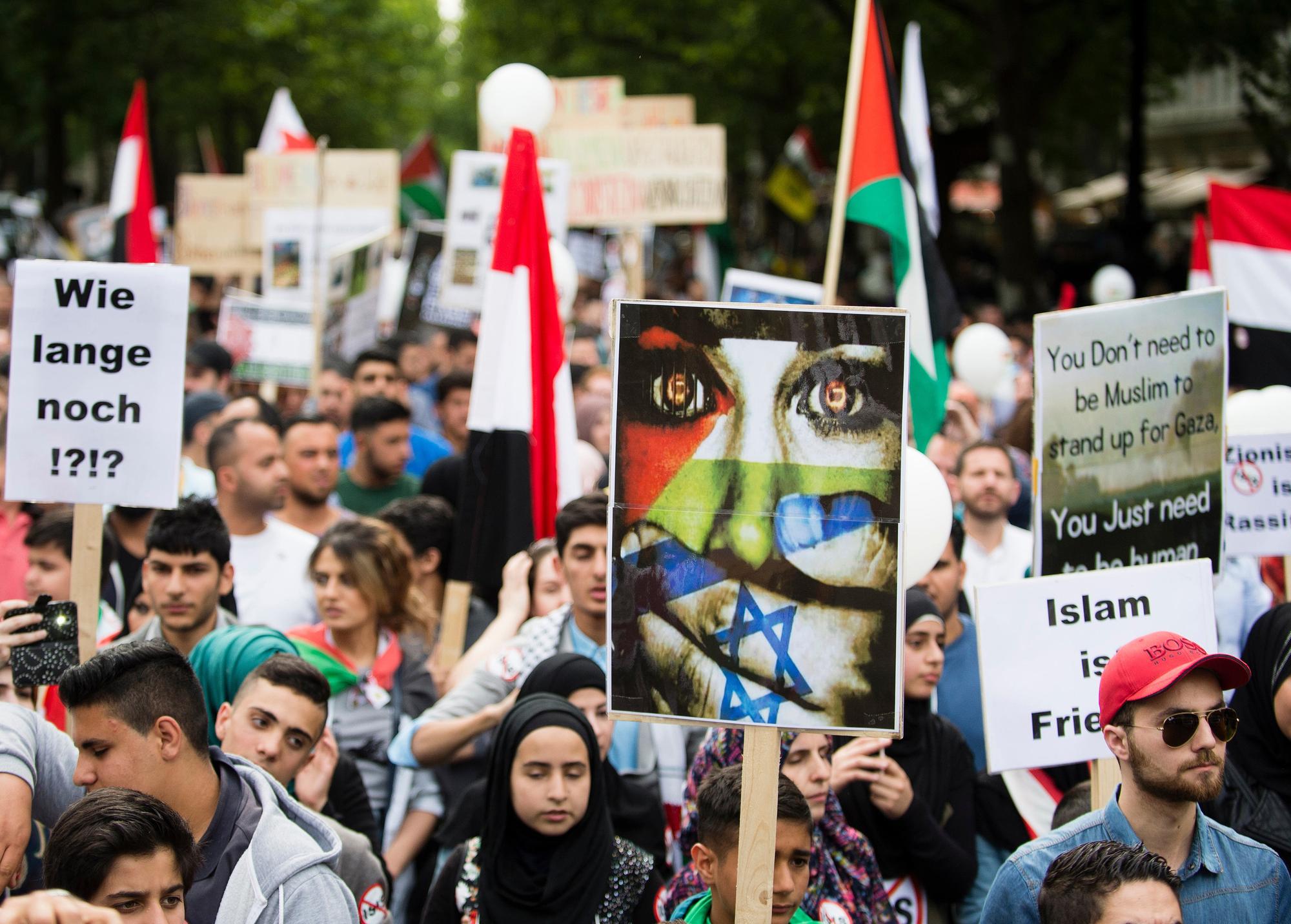 Die WDR-Journalistin hatte eine Teilnahme an der Al-Kuds-Demo in Berlin (hier ein Archivfoto von einer anderen Demo im Jahr 2015) eingestanden.