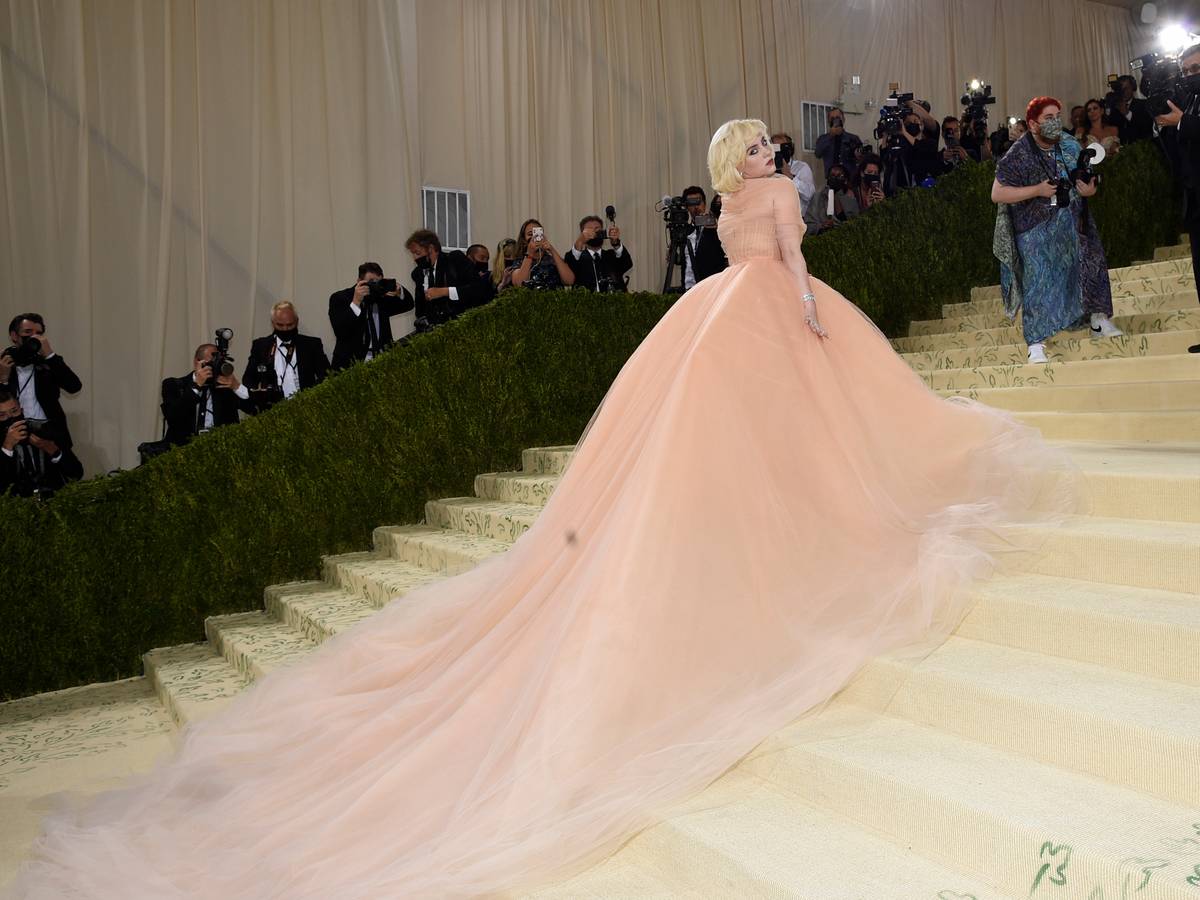 Billie Eilish kommt zur Benefizgala des Costume Institute des Metropolitan Museum of Art anlässlich der Eröffnung der Ausstellung "In America: A Lexicon of Fashion".