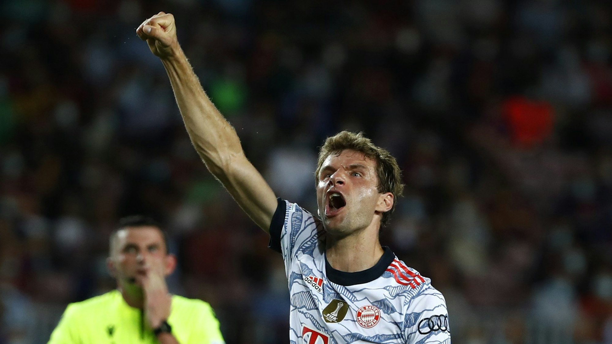 Thomas Müller reckt seine Sieger-Faust in die Höhe nach seinem Tor zum 1:0.