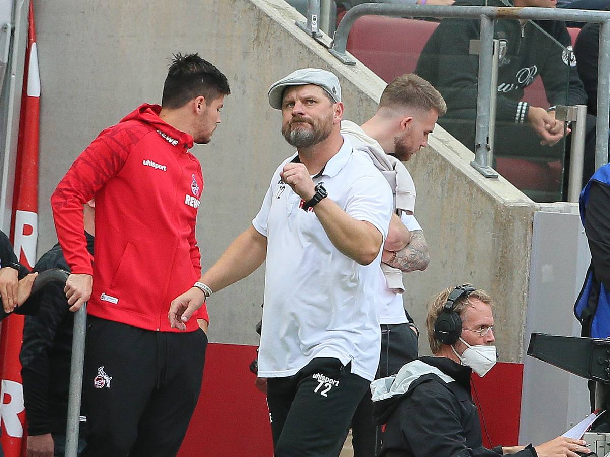 Steffen Baumgart (1. FC Köln) mit der „Becker-Faust“