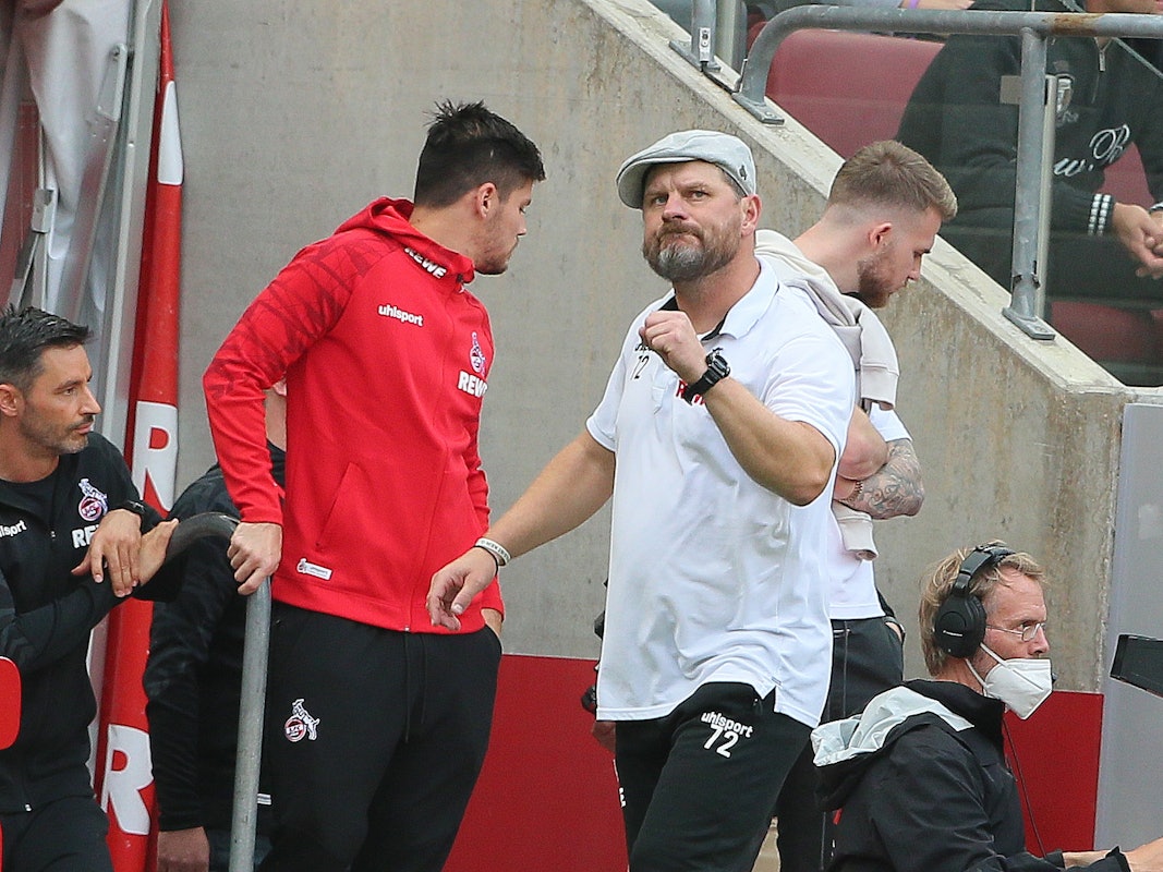 Steffen Baumgart (1. FC Köln) mit der „Becker-Faust“