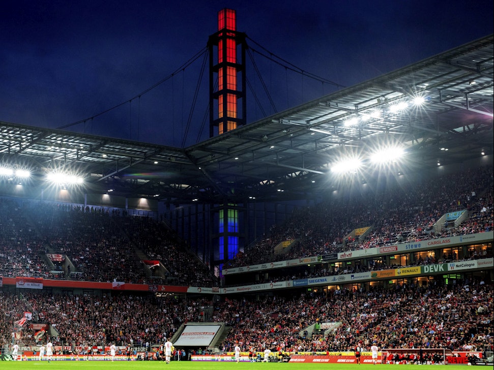 Der 1. FC Köln spielt im Rhein-Energie-Stadion gegen RB Leipzig.