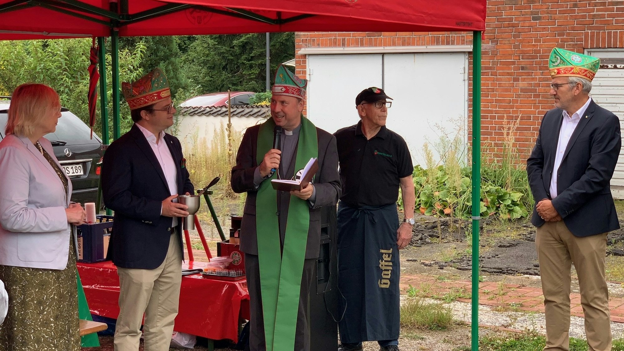 Monsignore Kleine segnete die Altstädter am 15. September in Fühlingen.