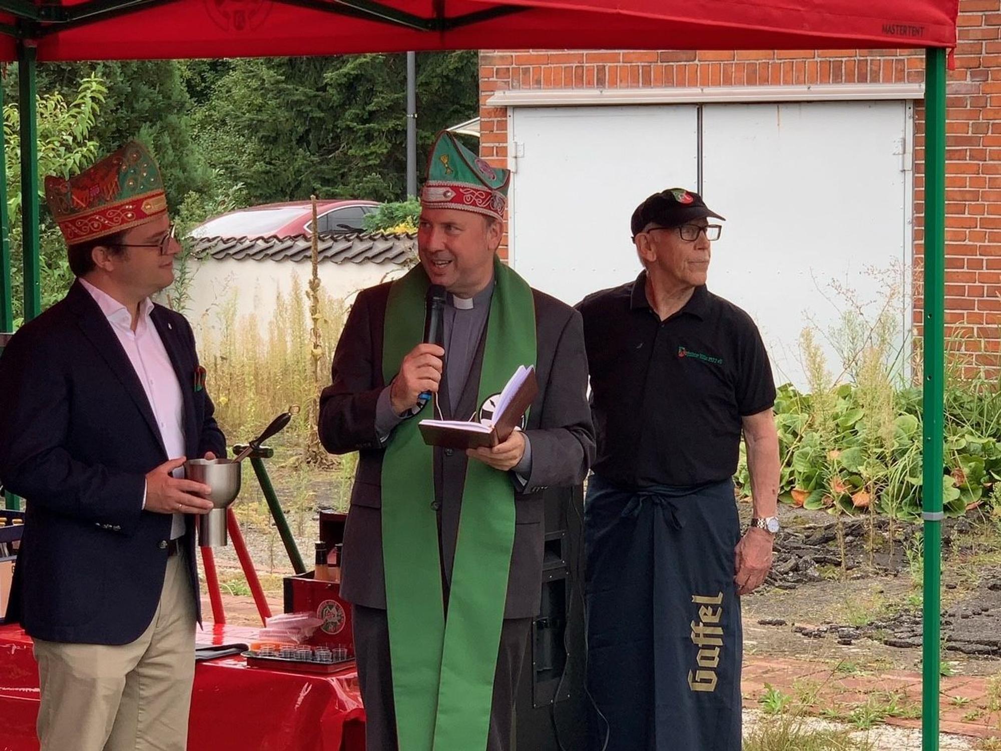 Monsignore Kleine segnete die Altstädter am 15. September in Fühlingen.