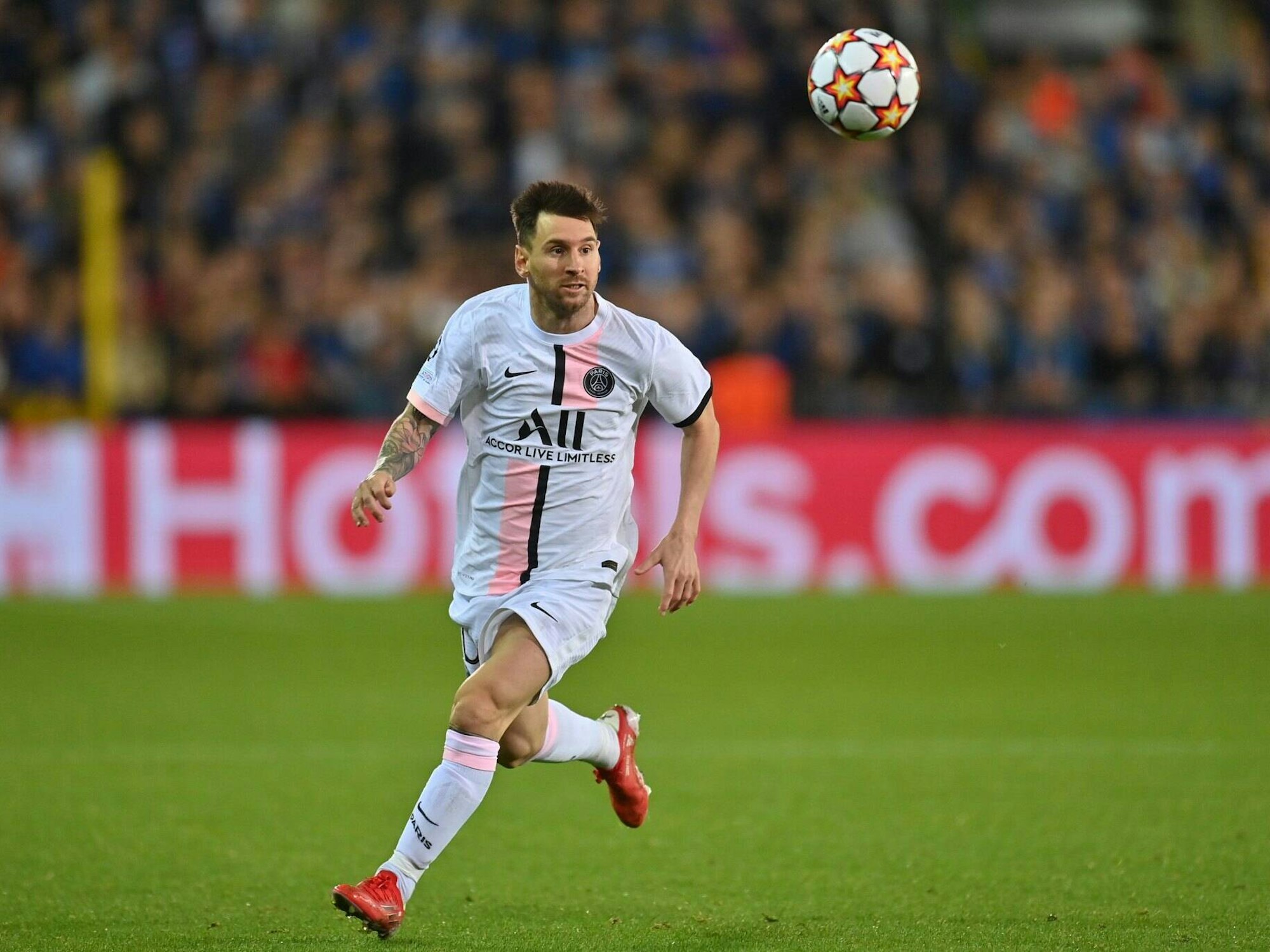 Lionel Messi bei seinem ersten Champions-League-Einsatz für Paris Saint-Germain gegen den FC Brügge.