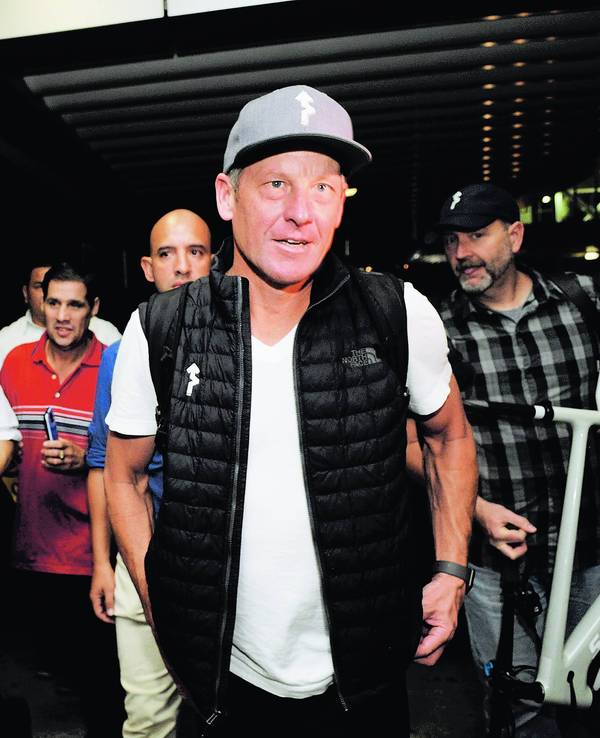 Ex-Rad-Profi Lance Armstrong am Flughafen in Costa Rica.