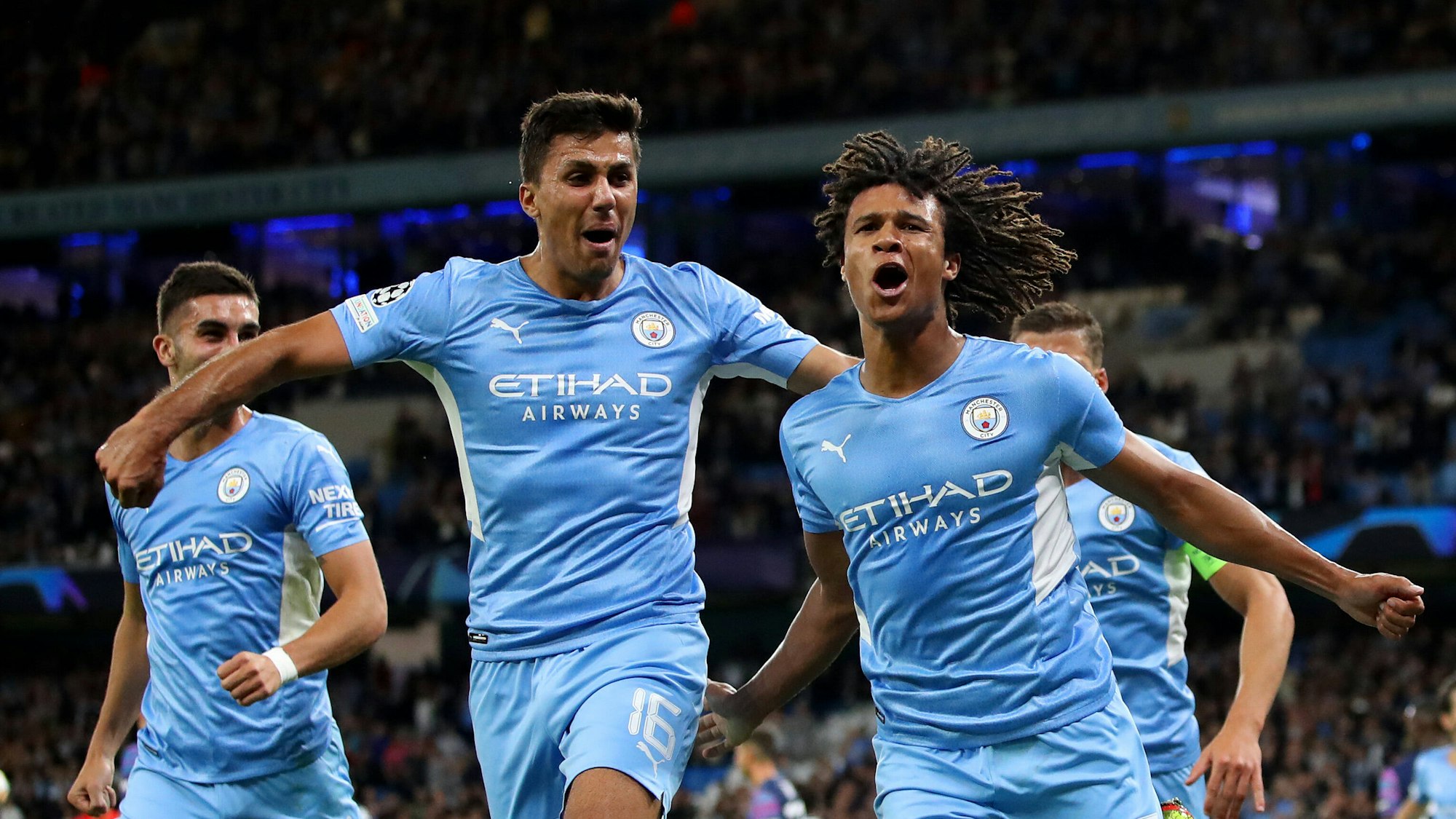 Nathan Aké jubelt über seinen Treffer gegen RB Leipzig