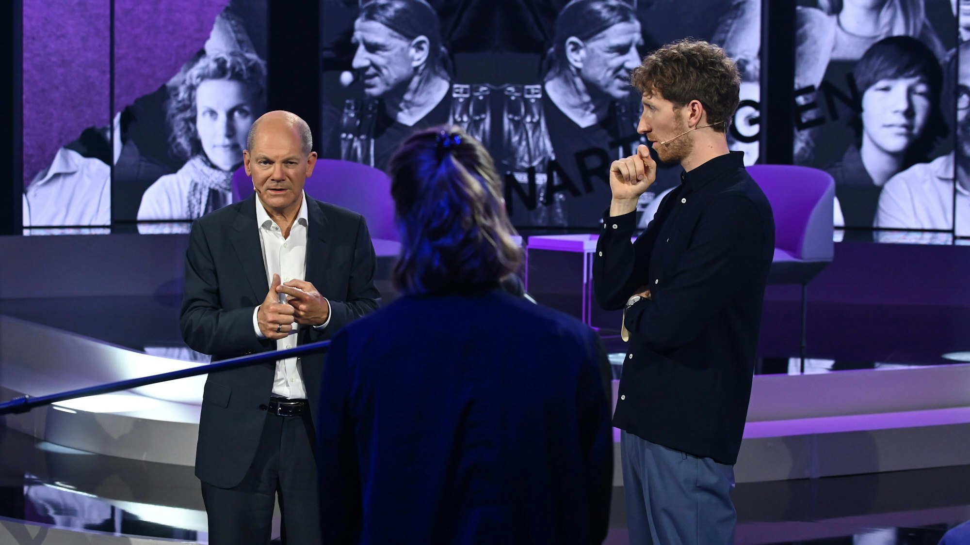 „Die ProSieben-Bundestagswahl-Show“ mit Olaf Scholz: Er beantwortete die Frage einer Aktivistin, die emotional über das dramatische Wohn-Problem in Berlin berichtete.