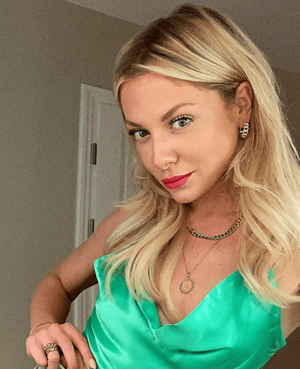 Valentina Pahde lächelt auf einem Instagram-Selfie vom 19.07.2021.