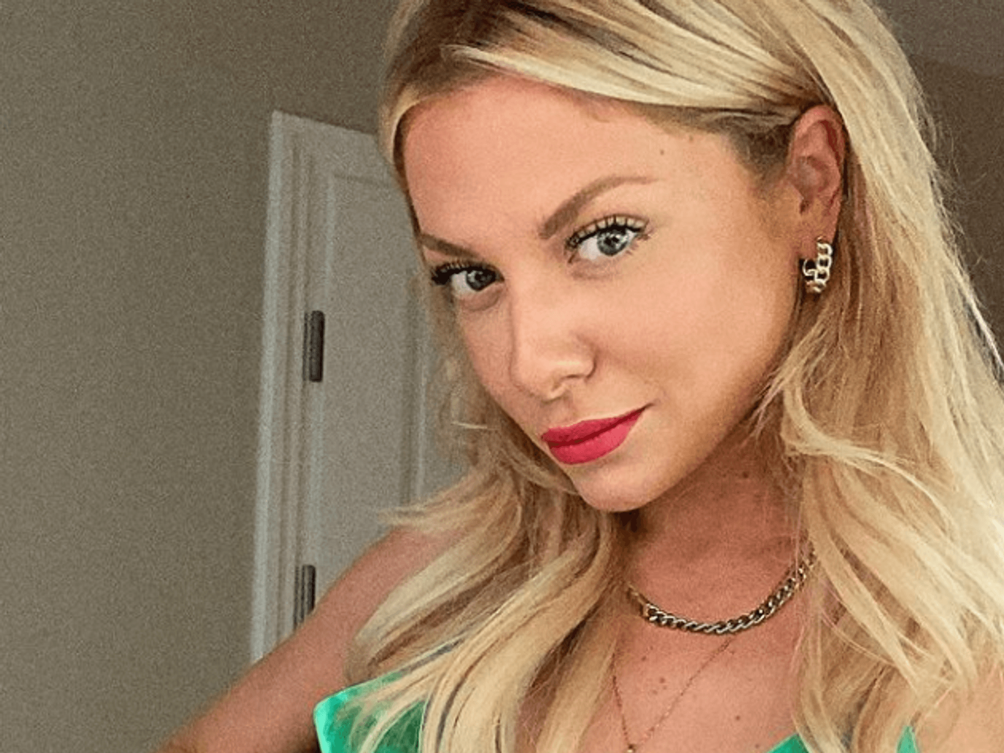 Valentina Pahde lächelt auf einem Instagram-Selfie vom 19.07.2021.