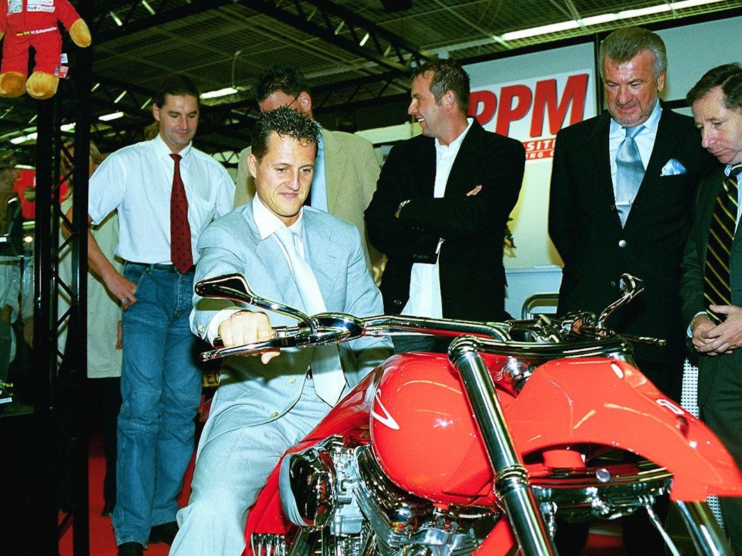 Michael Schumacher auf dem Prototyp seiner offiziellen Harley-Davidson "MS1 Limited Edition"