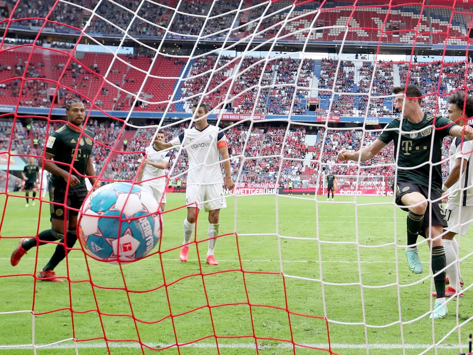 Robert Lewandowski erzielt sein Tor gegen den VfL Bochum