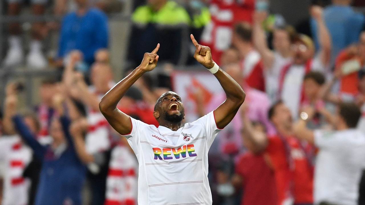 Anthony Modeste jubelt für den 1. FC Köln gegen RB Leipzig.
