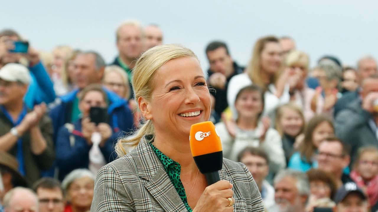 Andrea Kiewel moderiert seit über 20 Jahren den ZDF-„Fernsehgarten“.