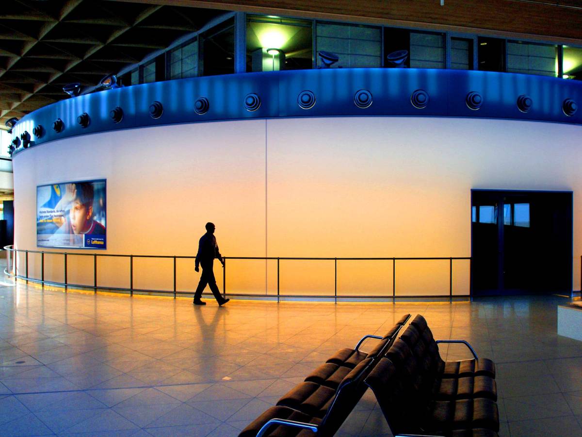 Außenansicht der Lufthansa-Lounge am Flughafen Köln/Bonn