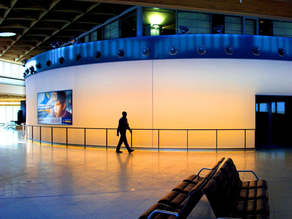 Außenansicht der Lufthansa-Lounge am Flughafen Köln/Bonn