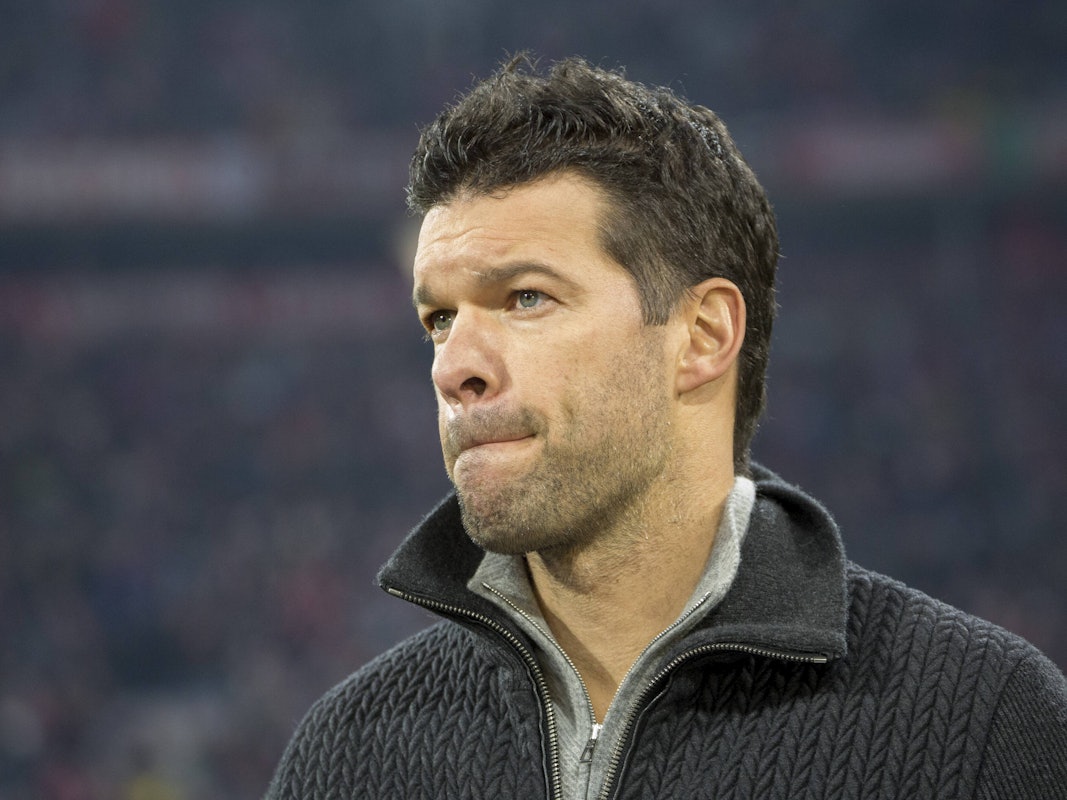 Michael Ballack beim DFB-Pokal-Achtelfinale zwischen dem BVB und dem FC Bayern im Dezember 2017.
